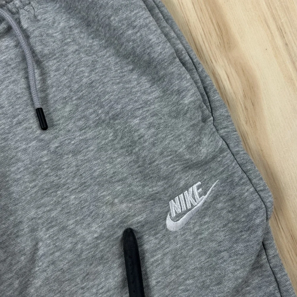 Nike Women's Small Gray Drawstring Sweatpants Joggers Casual Athleisure Lounge